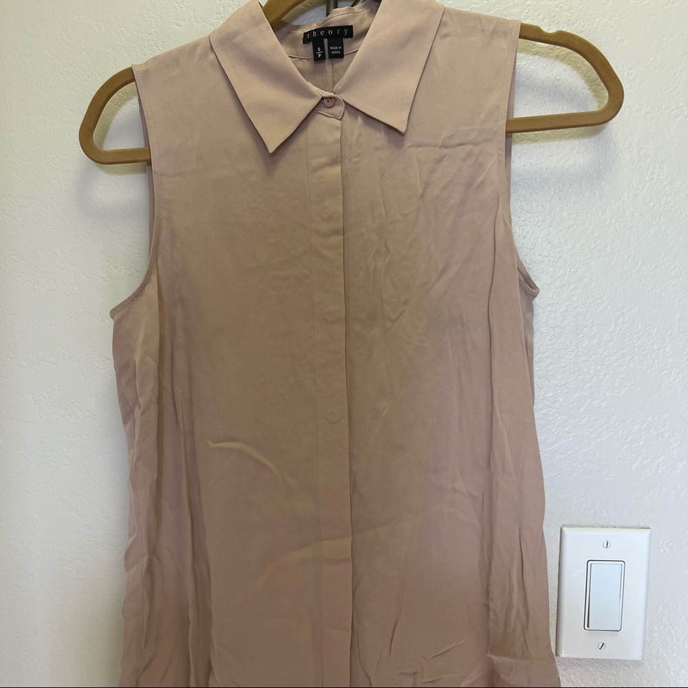 Theory muted blush silk tank style blouse. Size small. Brand new, never worn.